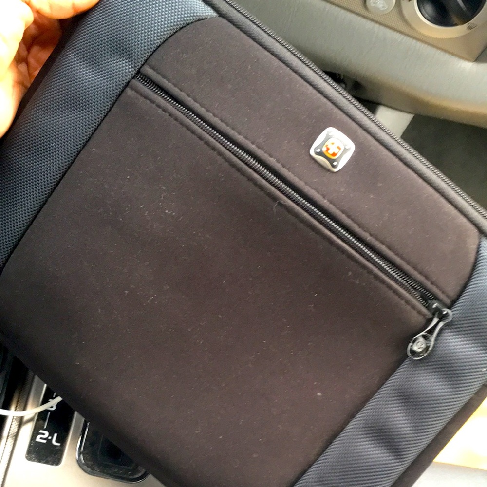 SwissGear table case/ sleeve